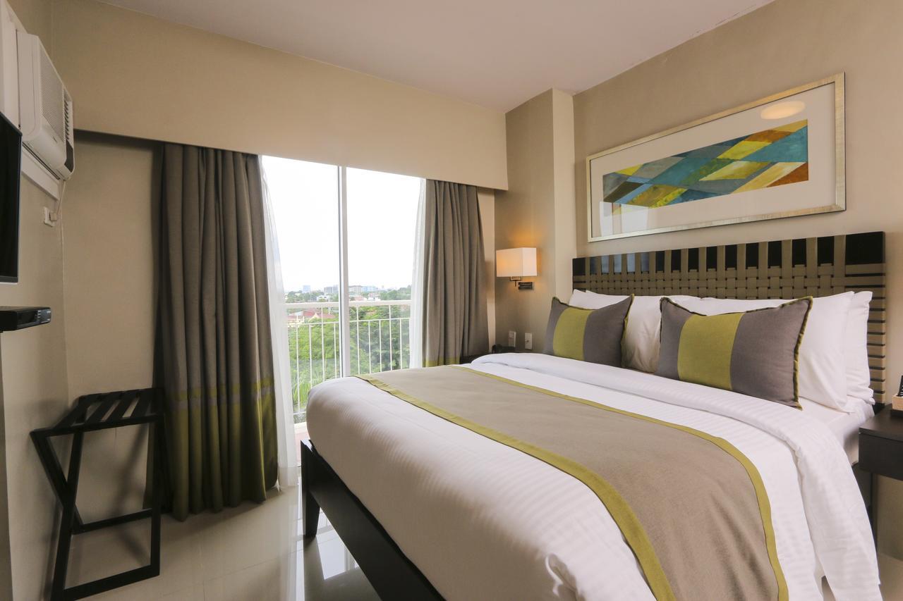 Bellini Suites At Presidio, Lakefront Muntinlupa City Kültér fotó